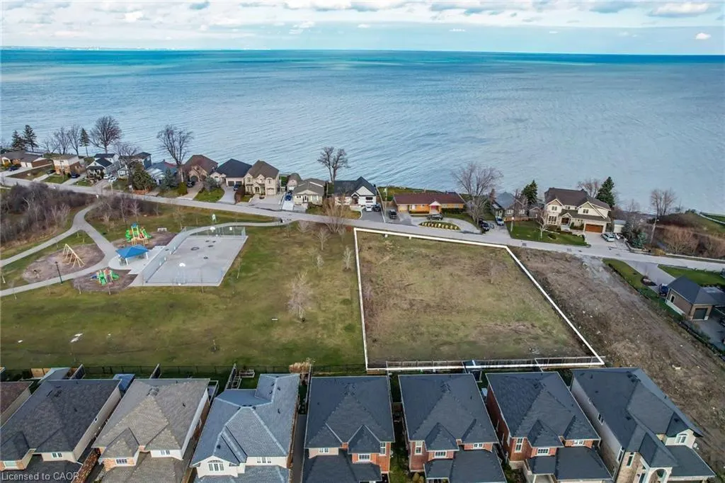 67 Seabreeze Crescent
