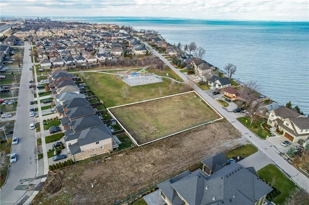 67 Seabreeze Crescent