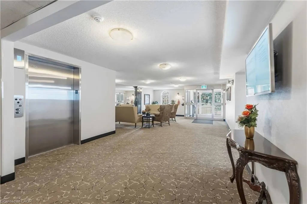 970 Golf Links Road #205