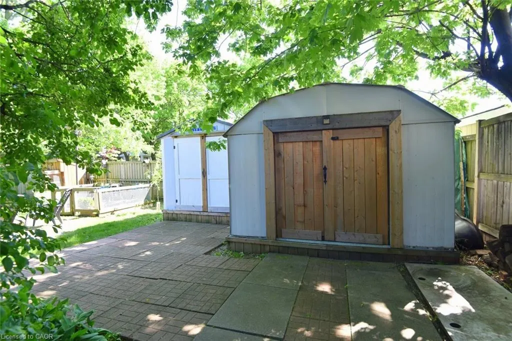 18 Dennis Avenue