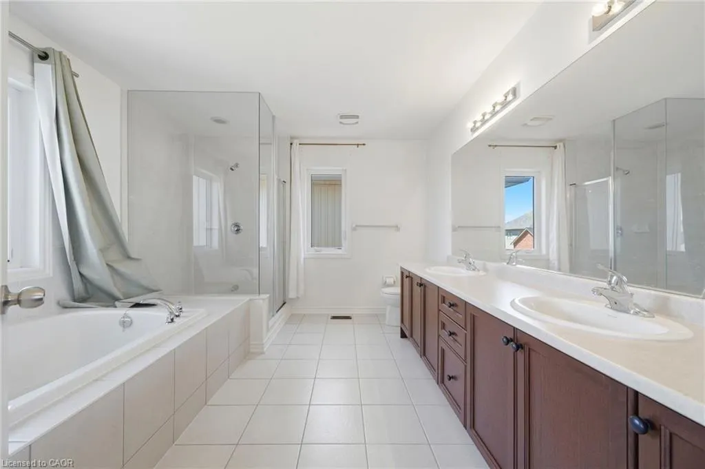 144 Gold Park Glen