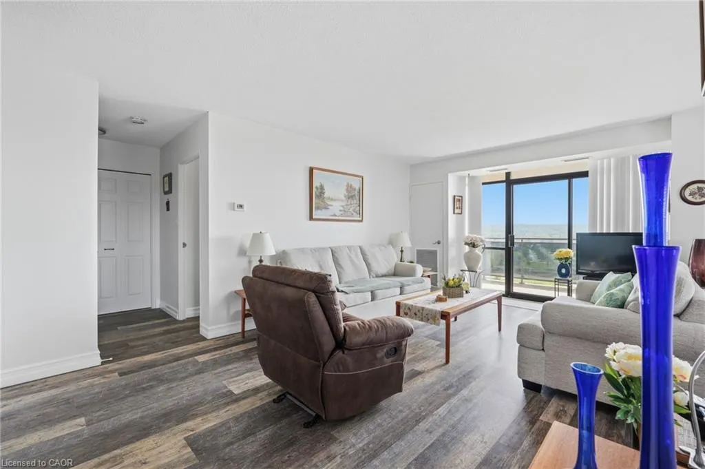 301 Frances Avenue #1207