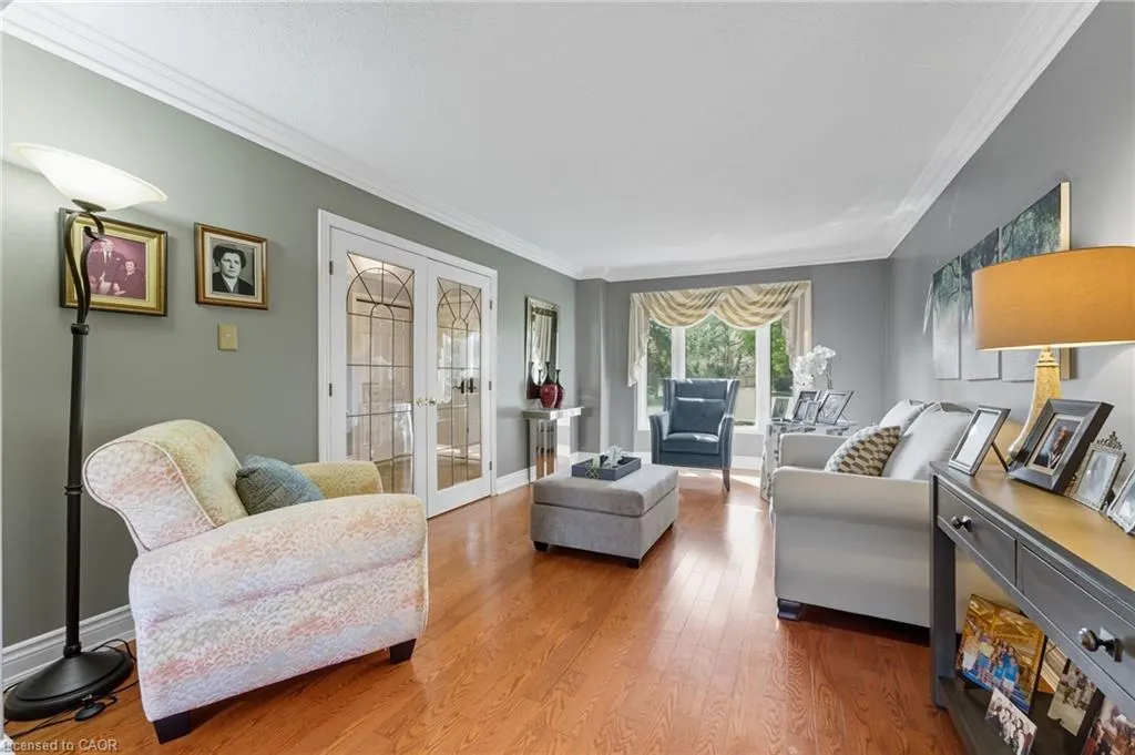 3043 Vanderbilt Road
