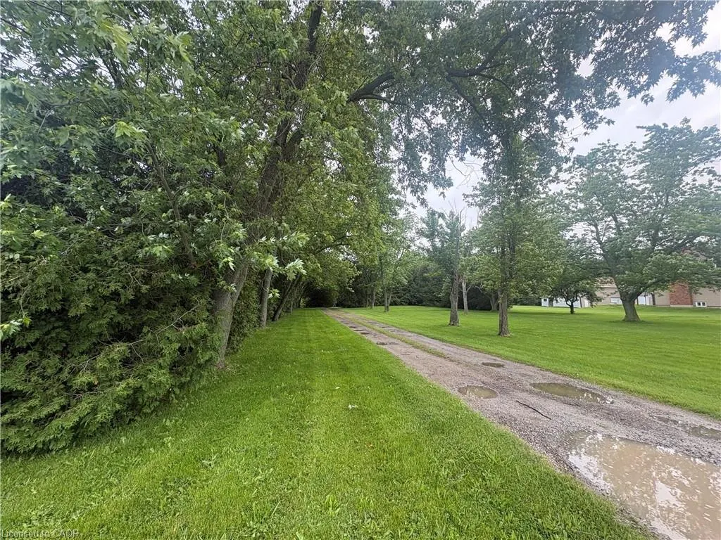 165 Ridge Road E