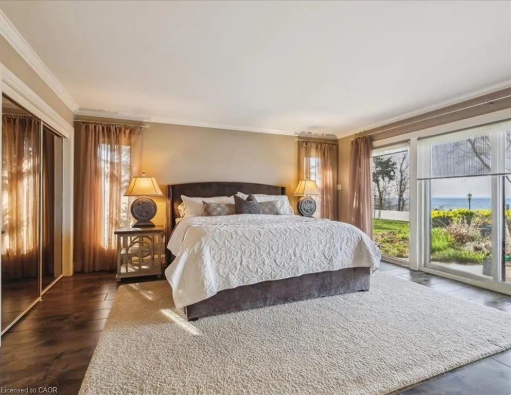7 Lakegate Drive
