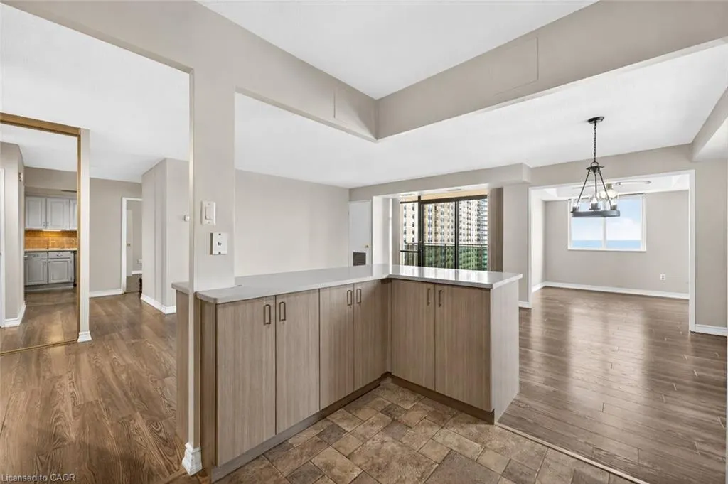301 Frances Avenue #802