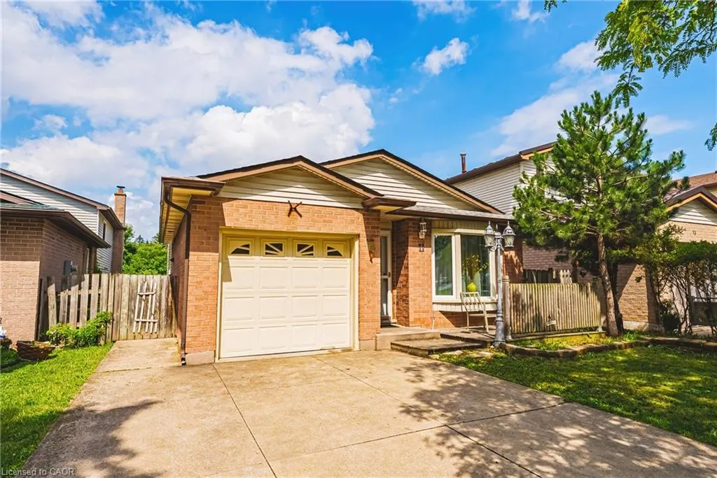 11 Drakes Drive