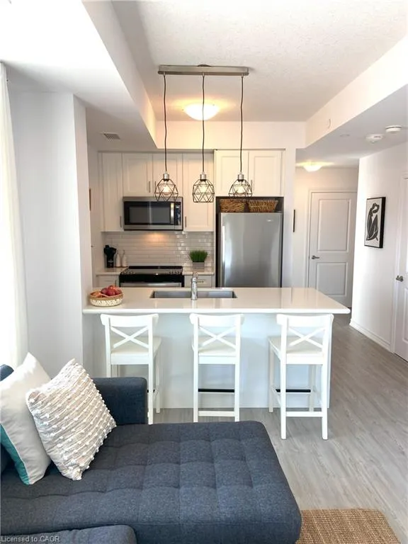 450 Dundas Street E #428
