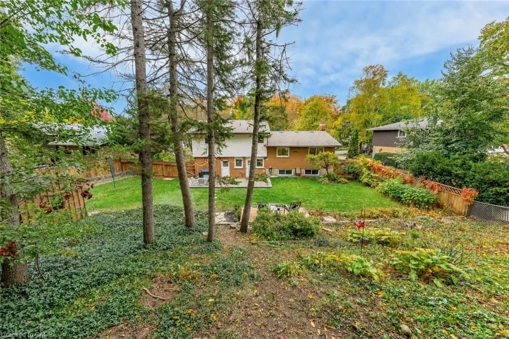 33 Shadywood Crescent