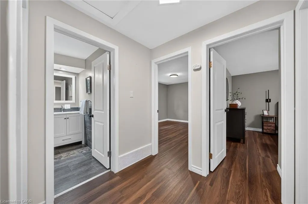 33 Shadywood Crescent