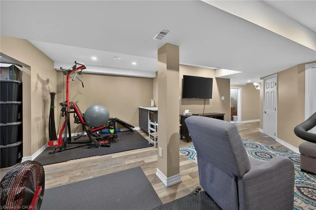 149 Kinsman Drive