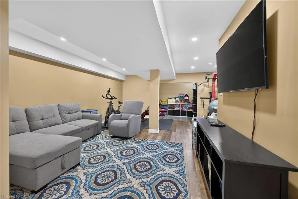 149 Kinsman Drive
