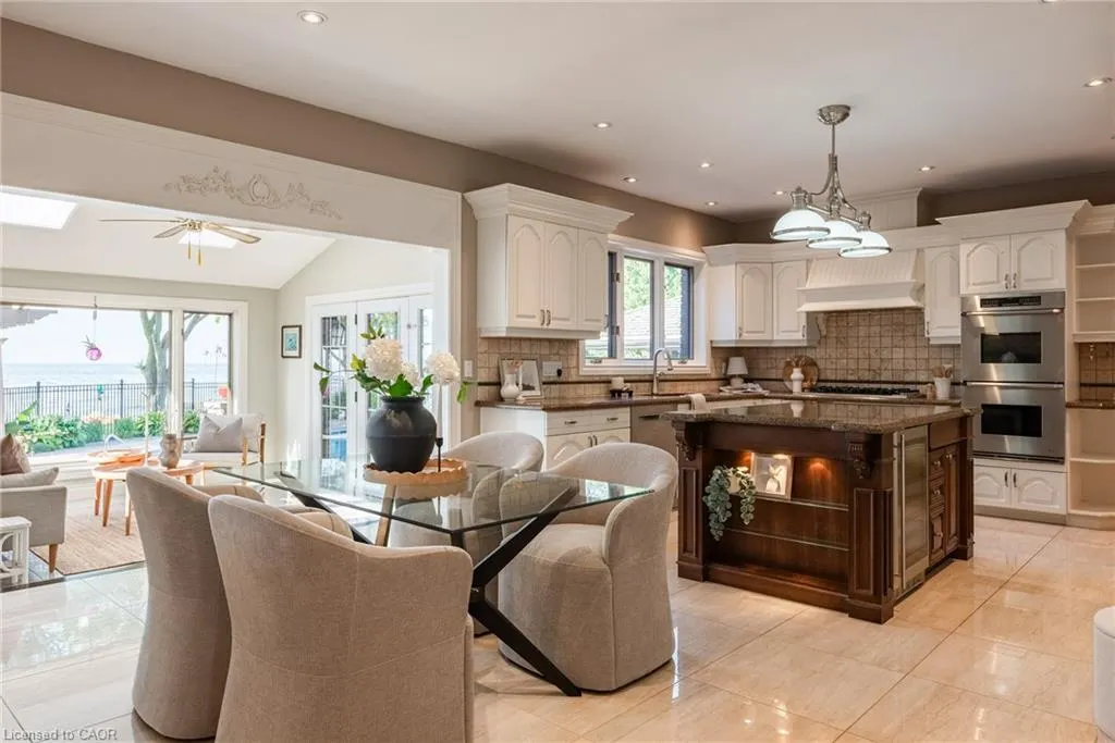 17 Lochside Drive