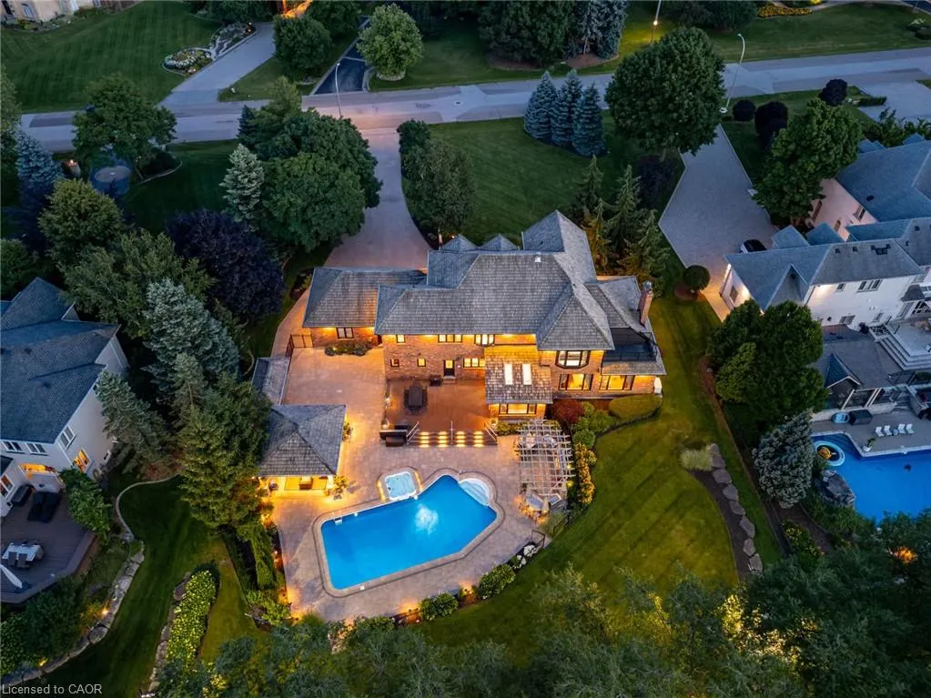 17 Lochside Drive