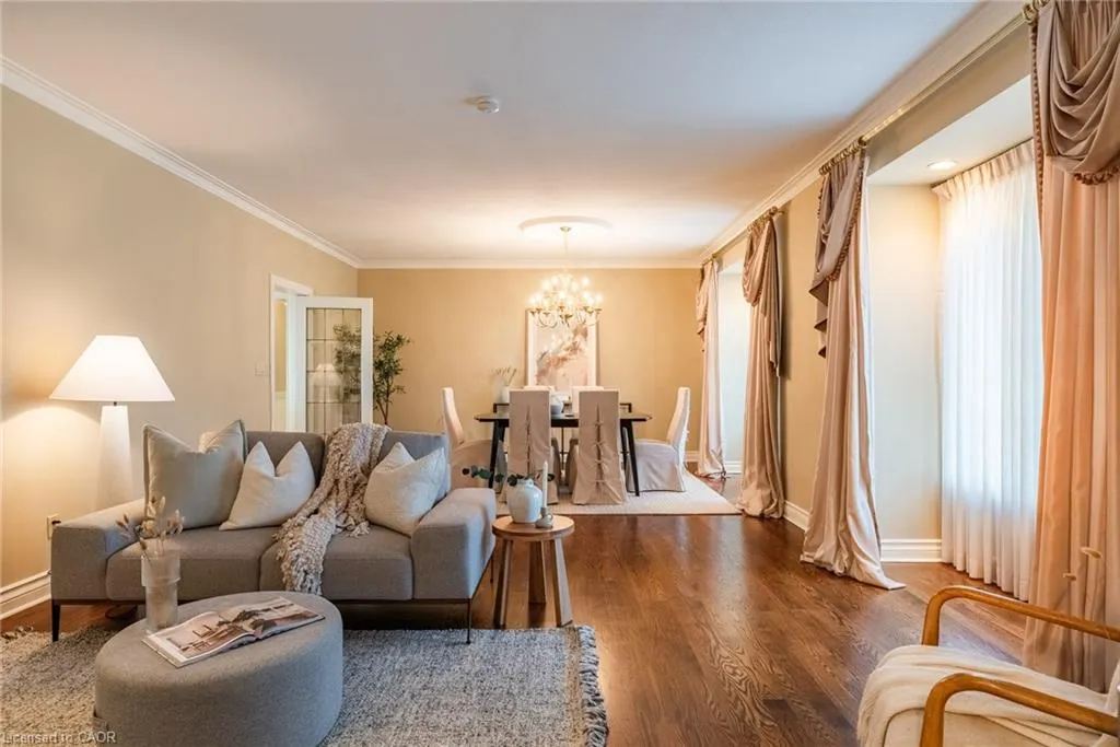 17 Lochside Drive