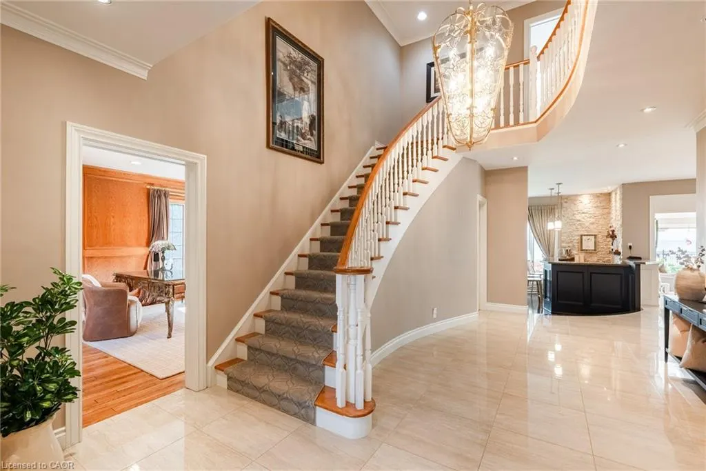 17 Lochside Drive