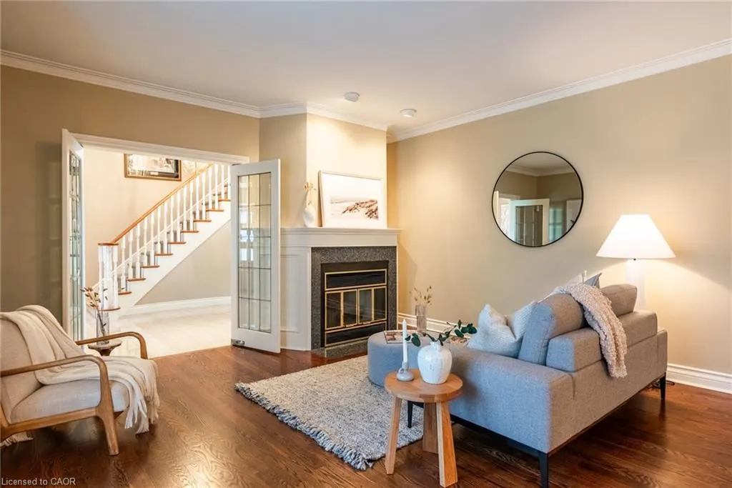17 Lochside Drive