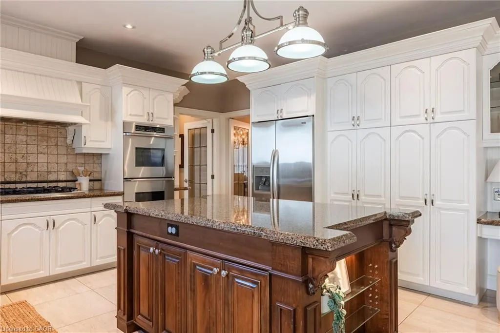17 Lochside Drive