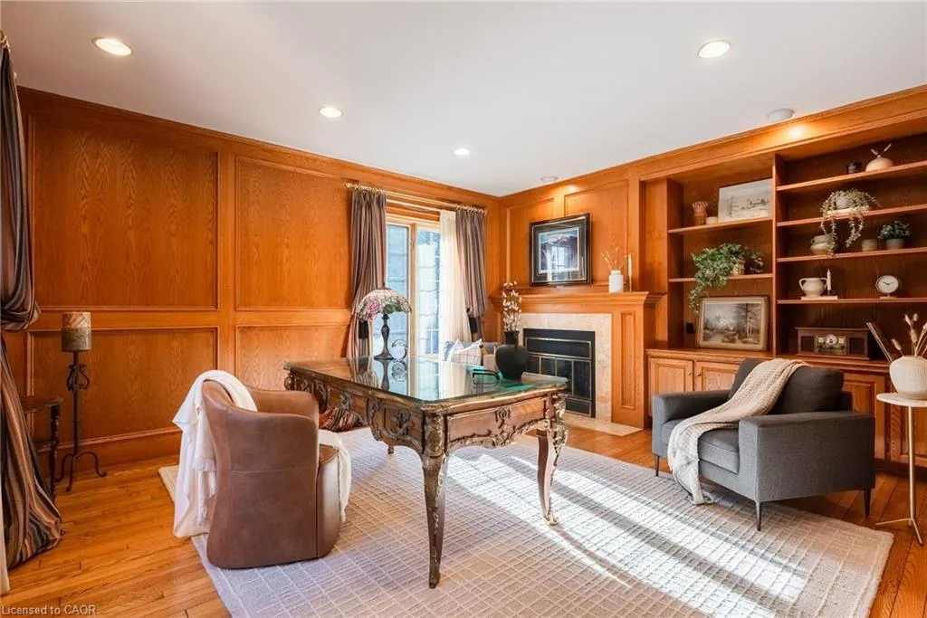 17 Lochside Drive