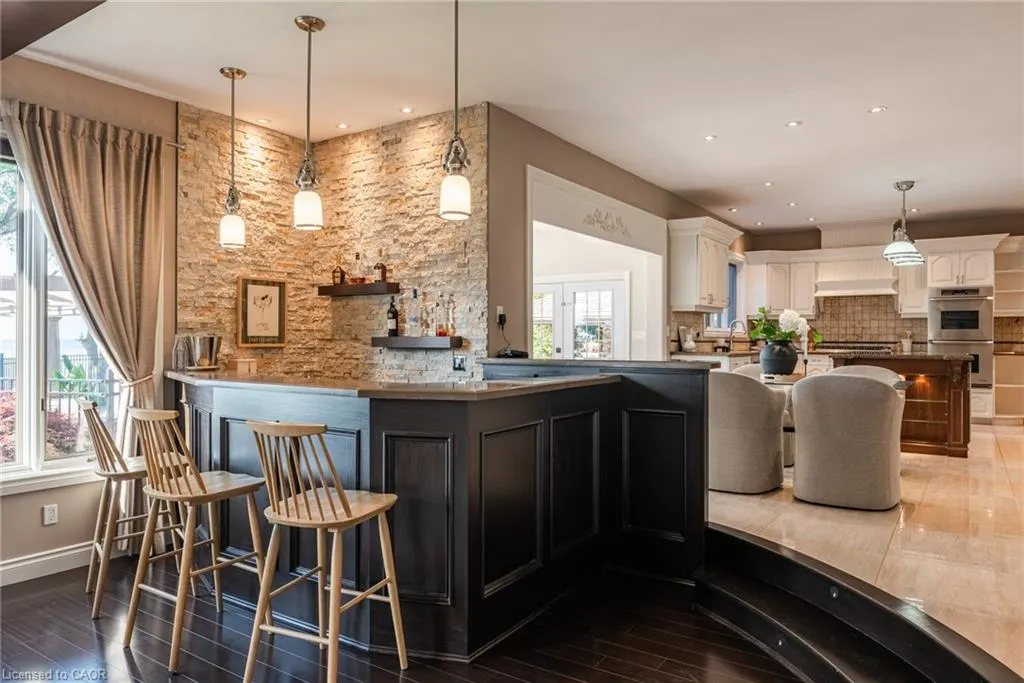 17 Lochside Drive