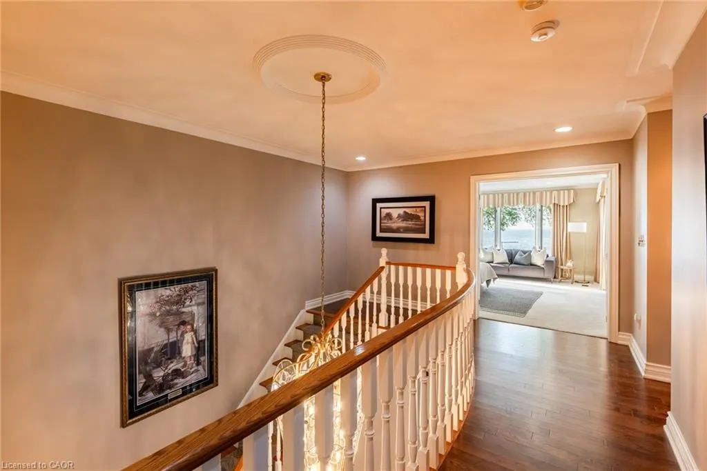 17 Lochside Drive