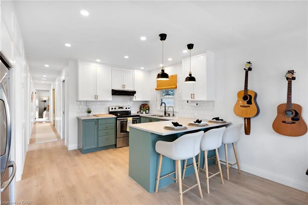 28 Macpherson Crescent