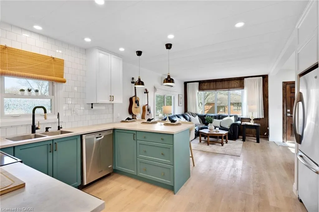 28 Macpherson Crescent