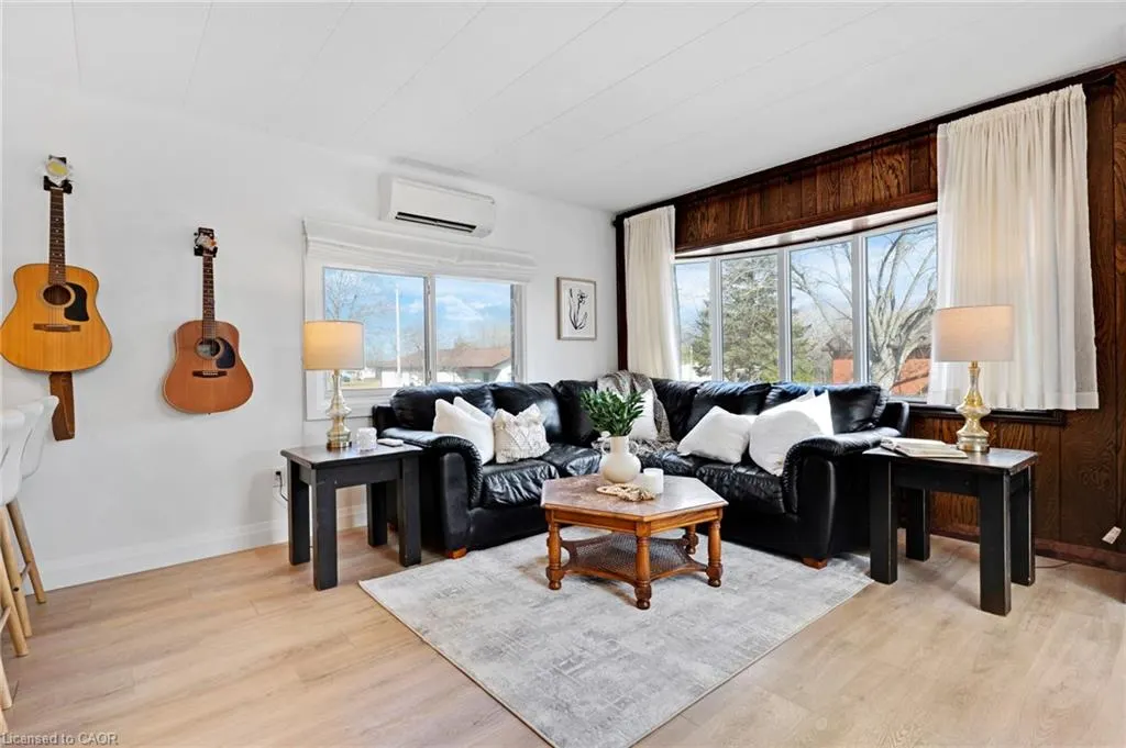 28 Macpherson Crescent