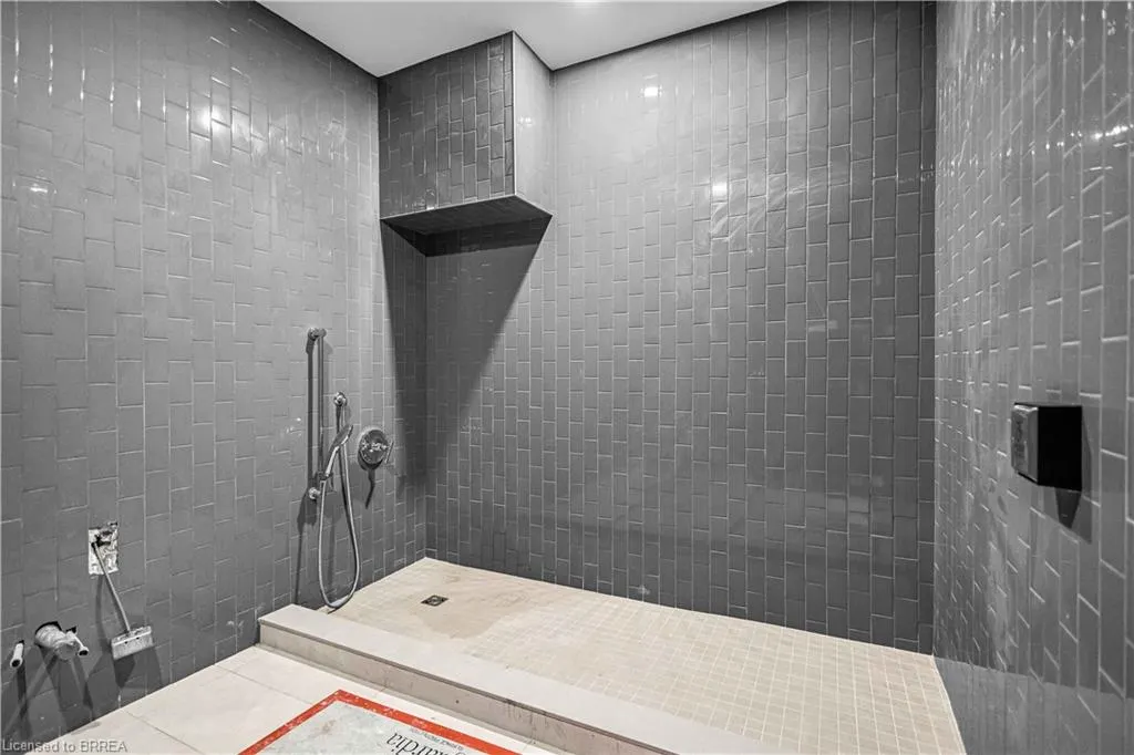 461 Green Road #212