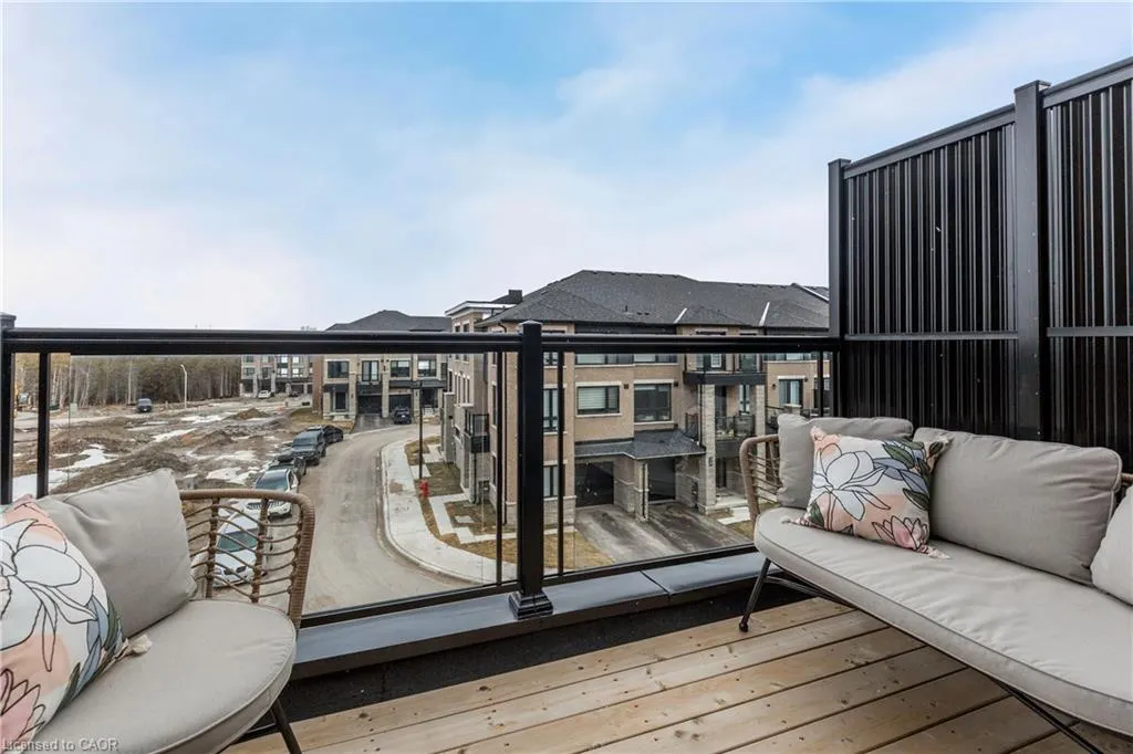 33 Red Maple Lane