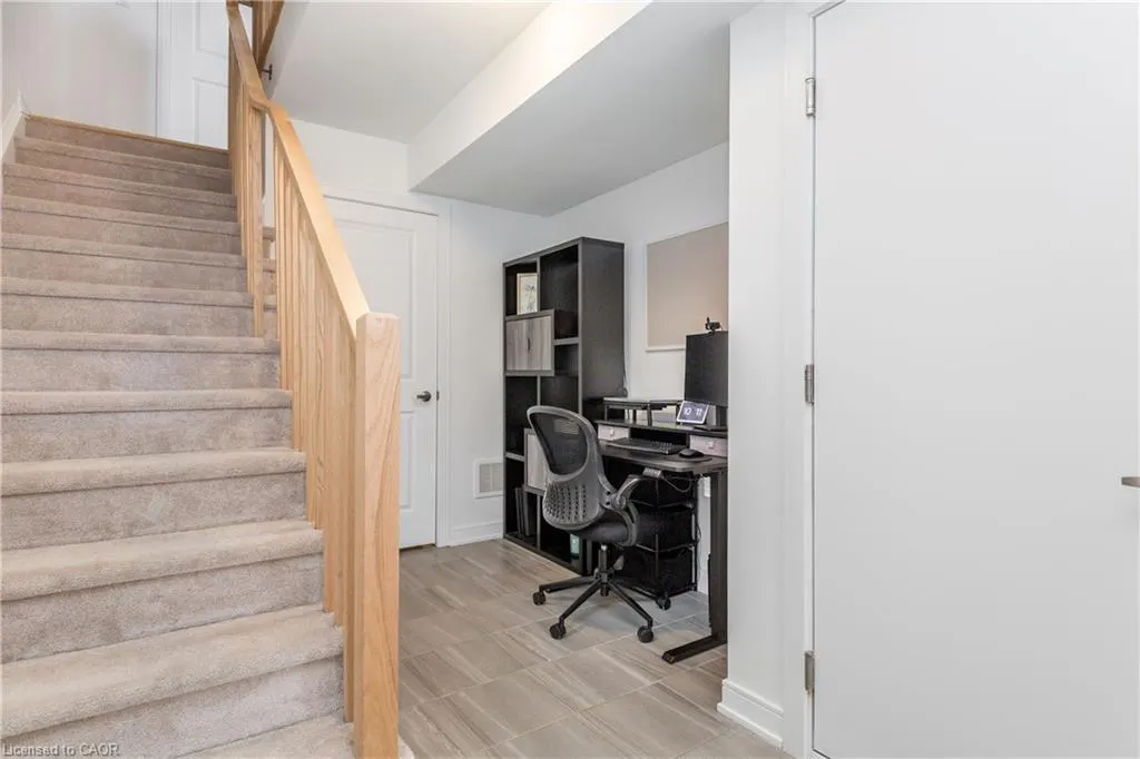 33 Red Maple Lane