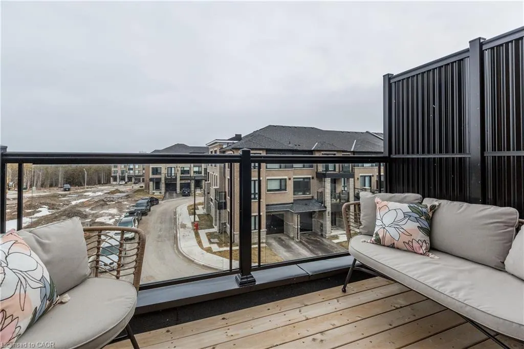 33 Red Maple Lane