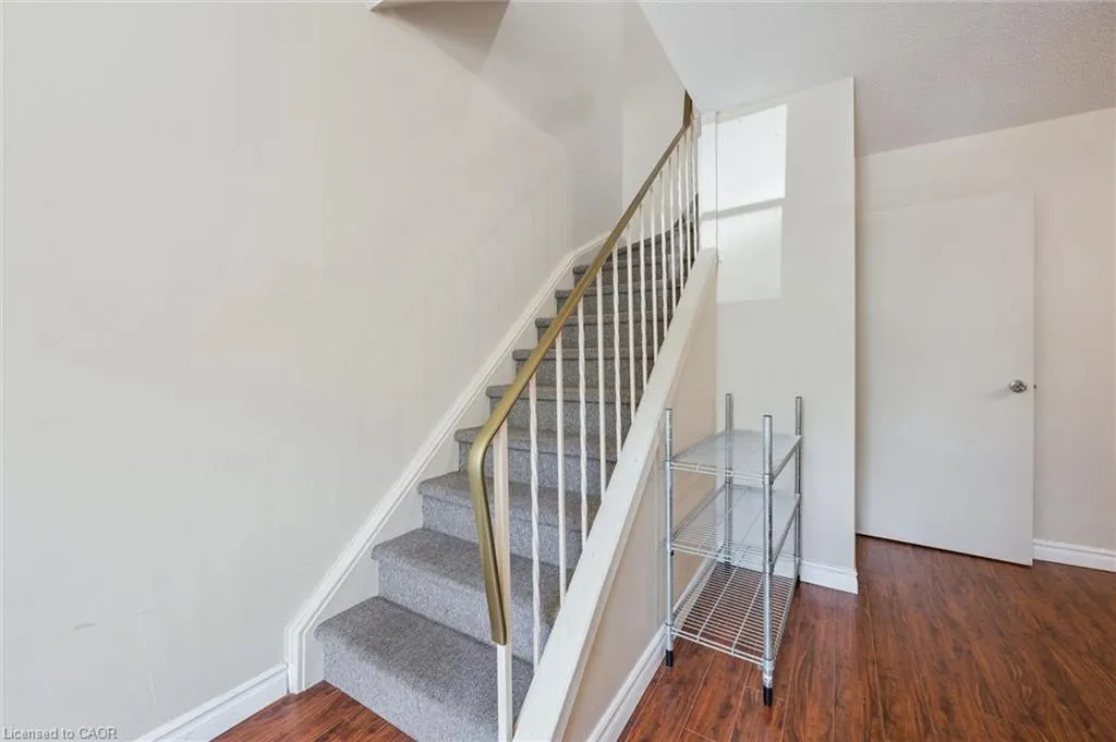 204 Westcourt Place