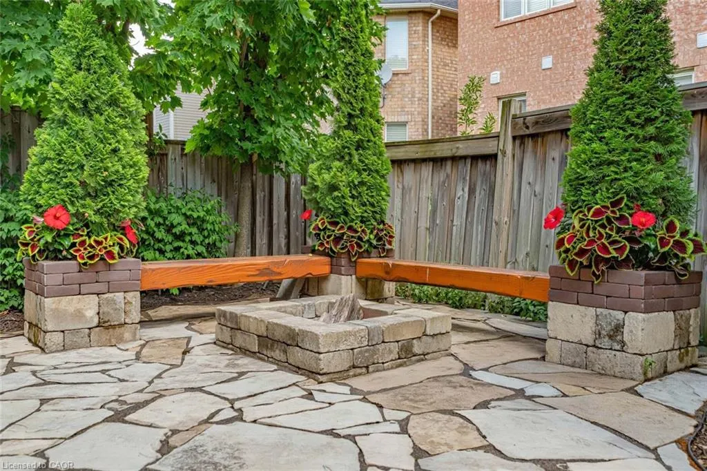 729 Boughton Crescent