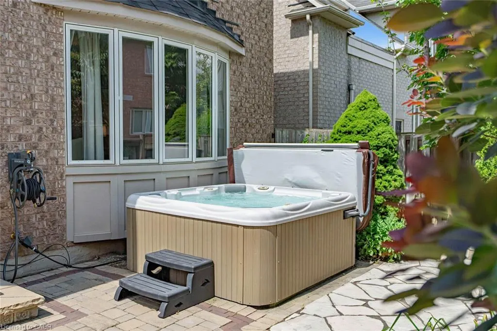 729 Boughton Crescent