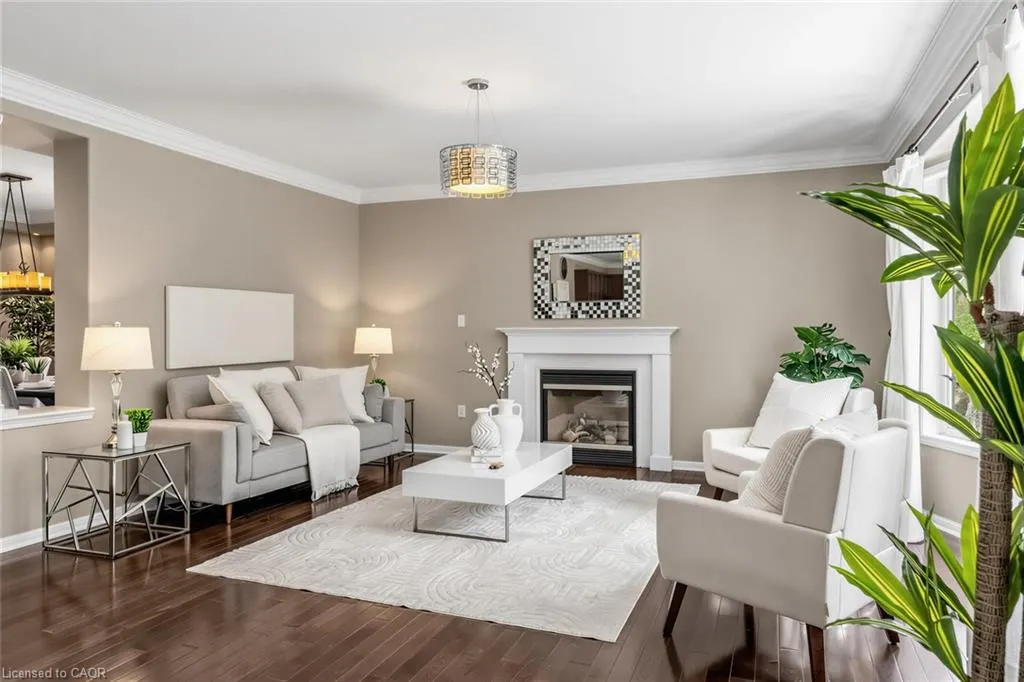 729 Boughton Crescent