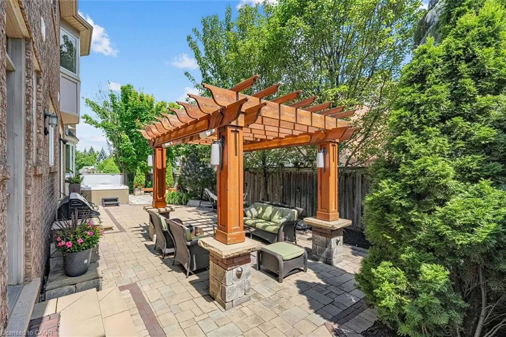 729 Boughton Crescent