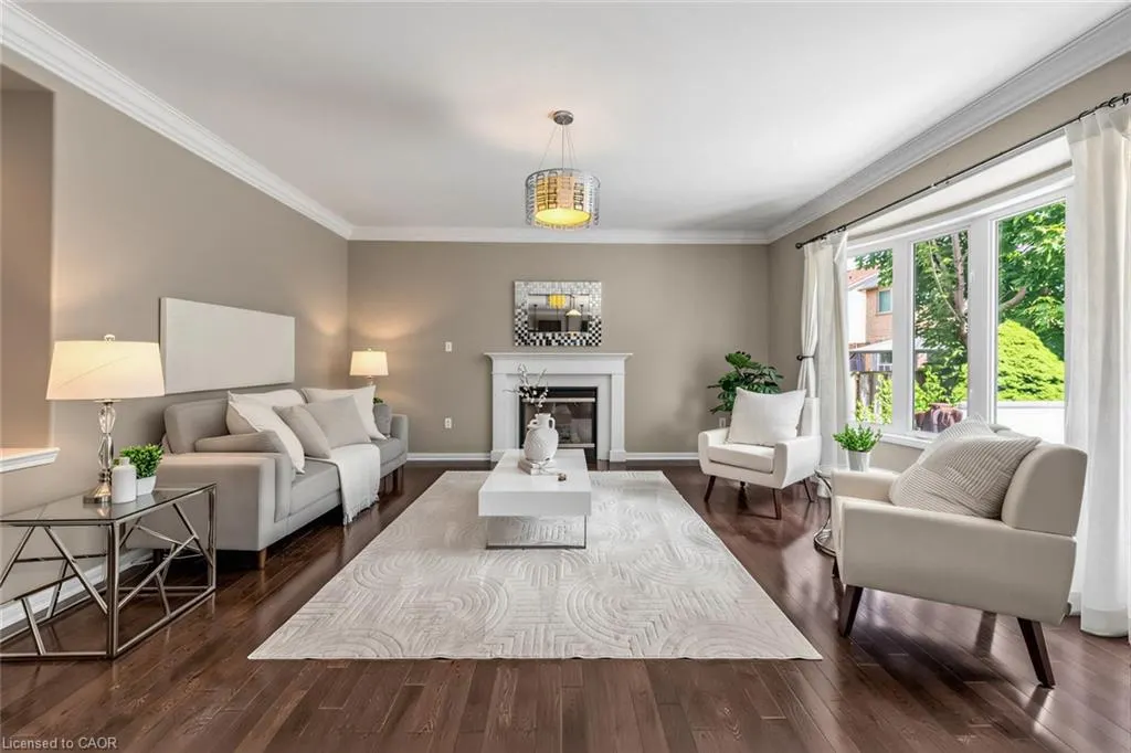 729 Boughton Crescent