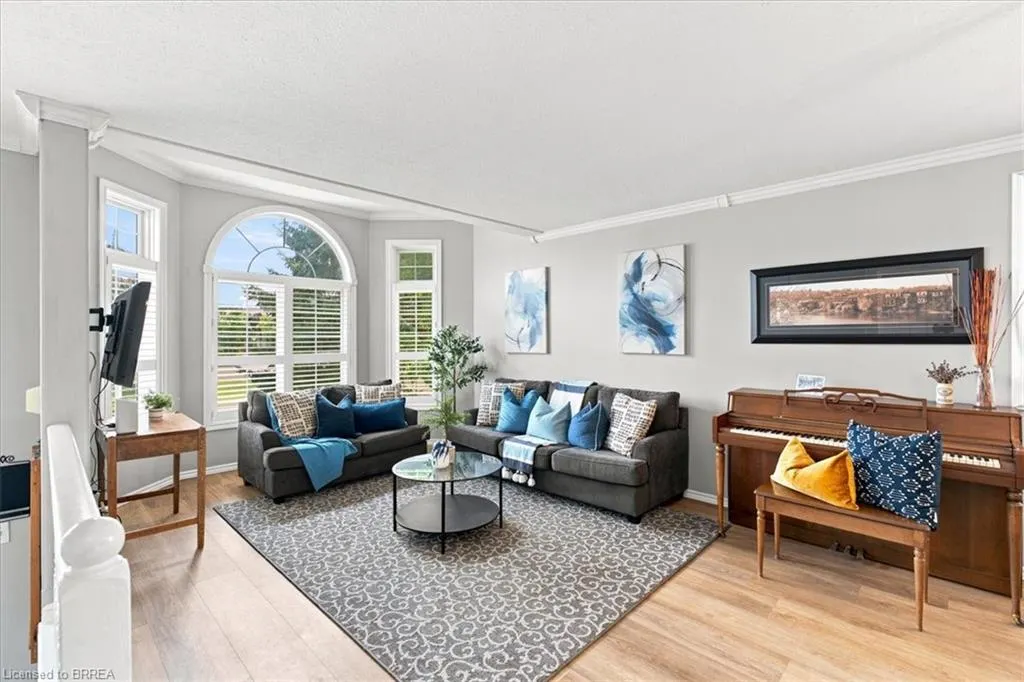 2 Dunton Lane