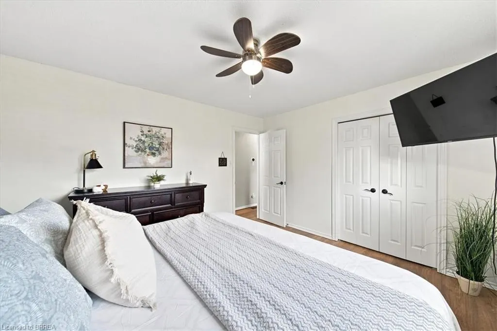 2 Dunton Lane