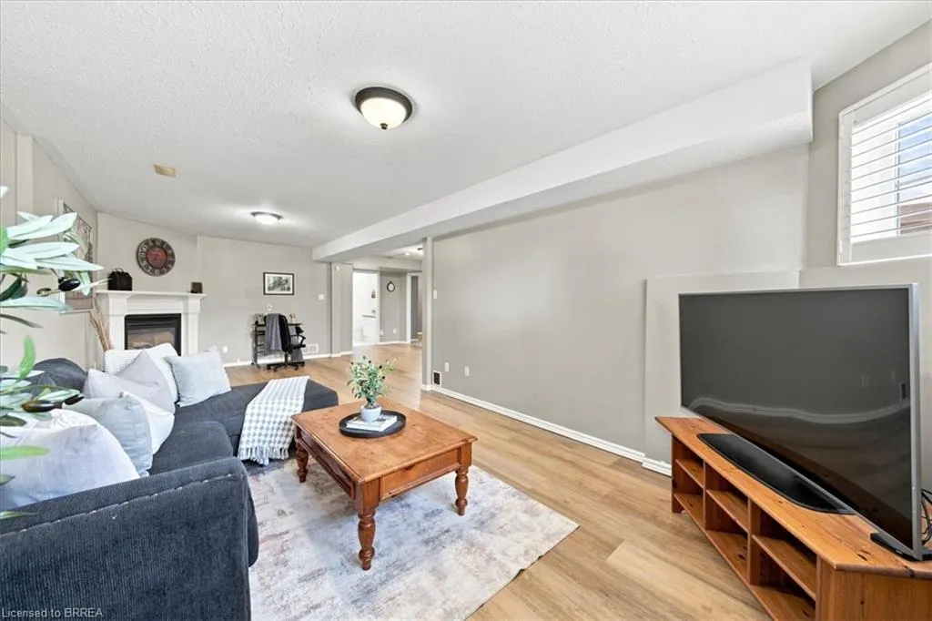 2 Dunton Lane