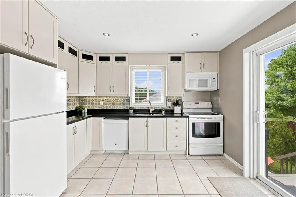 2 Dunton Lane