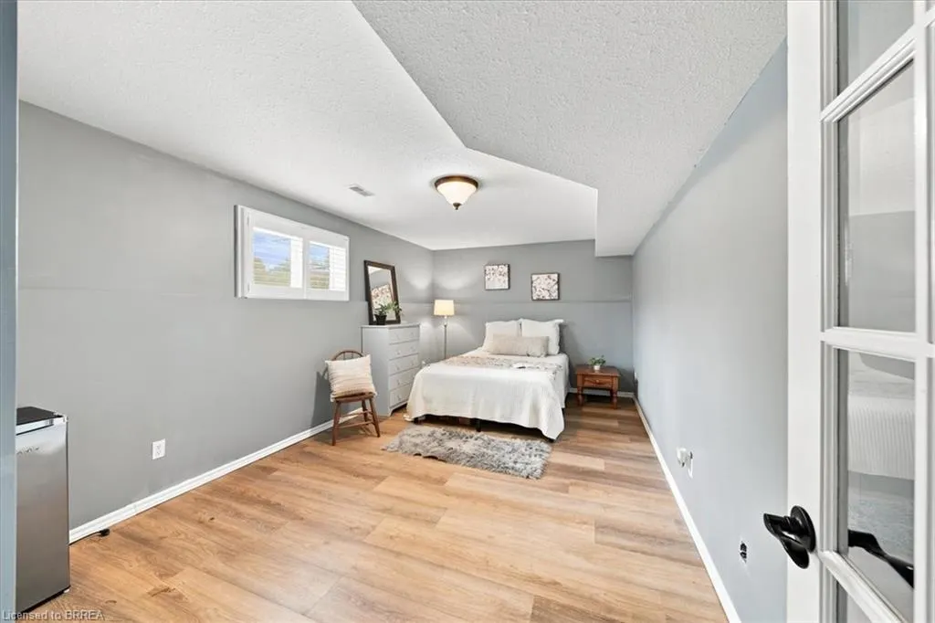 2 Dunton Lane