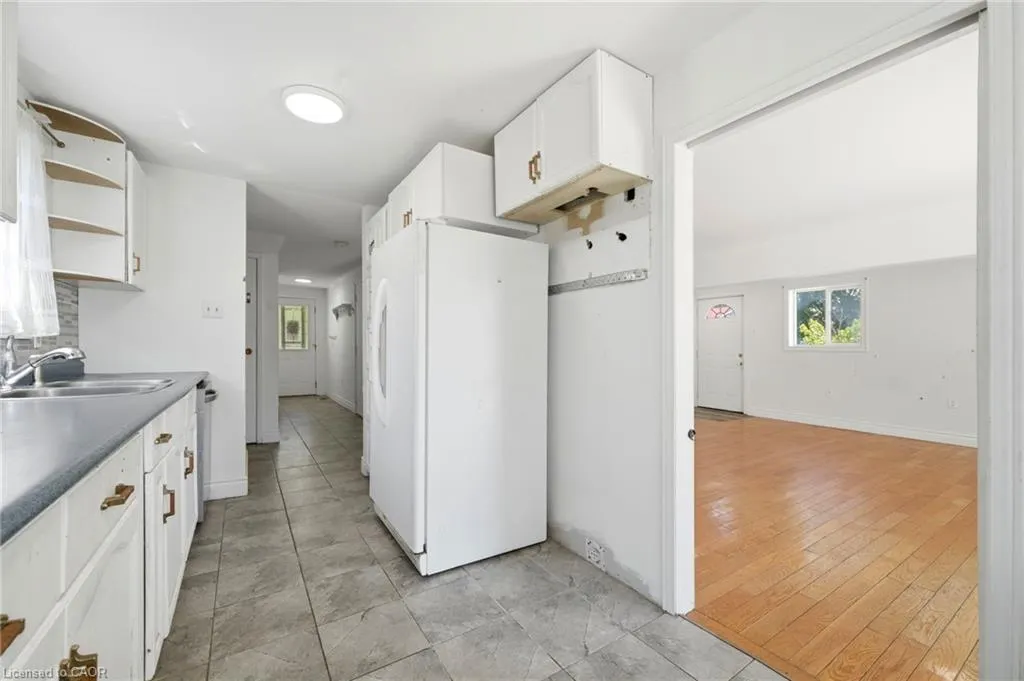 1 Mccuaig Court