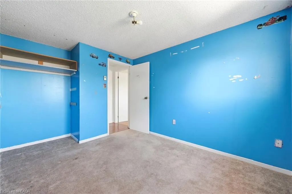 1 Mccuaig Court
