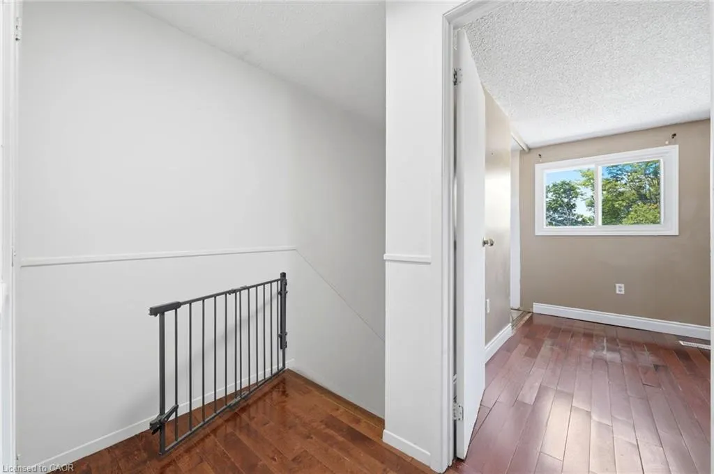 1 Mccuaig Court