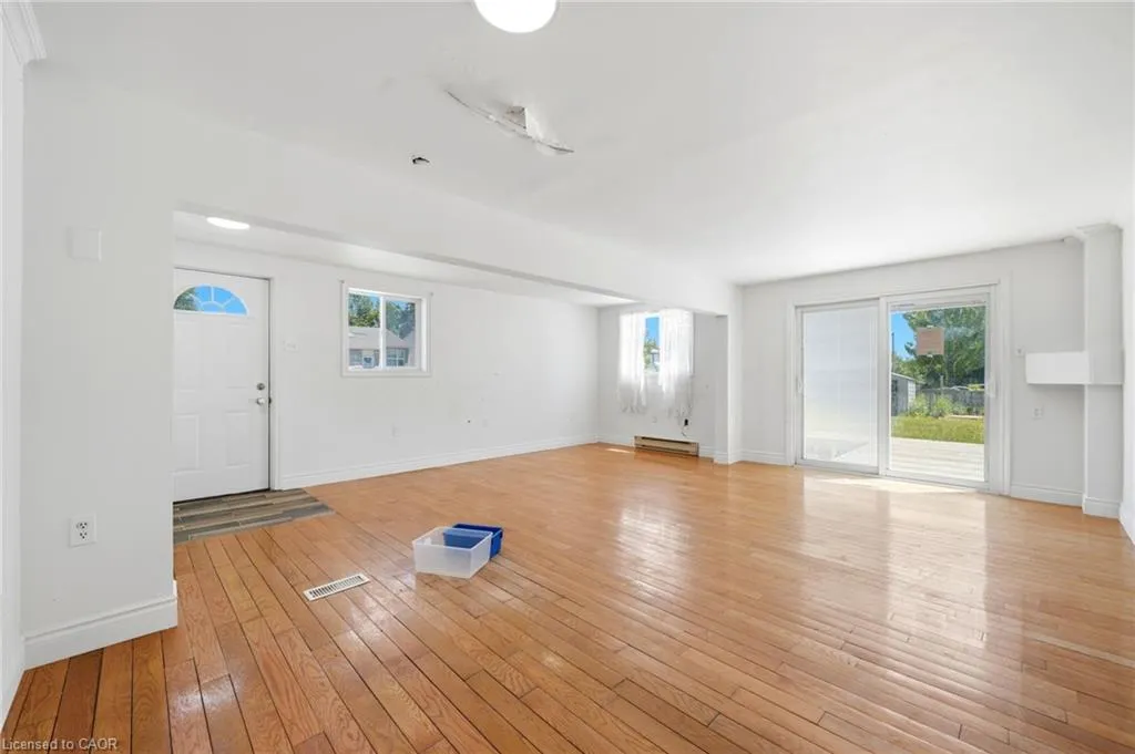 1 Mccuaig Court