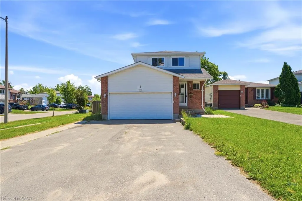 1 Mccuaig Court