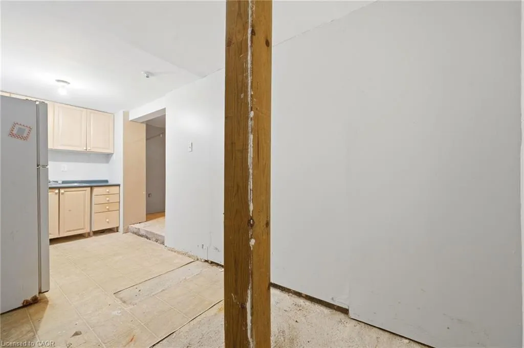 1 Mccuaig Court