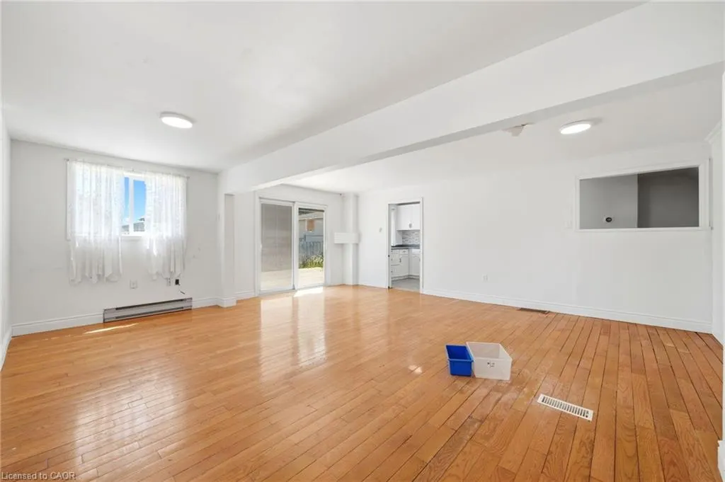 1 Mccuaig Court